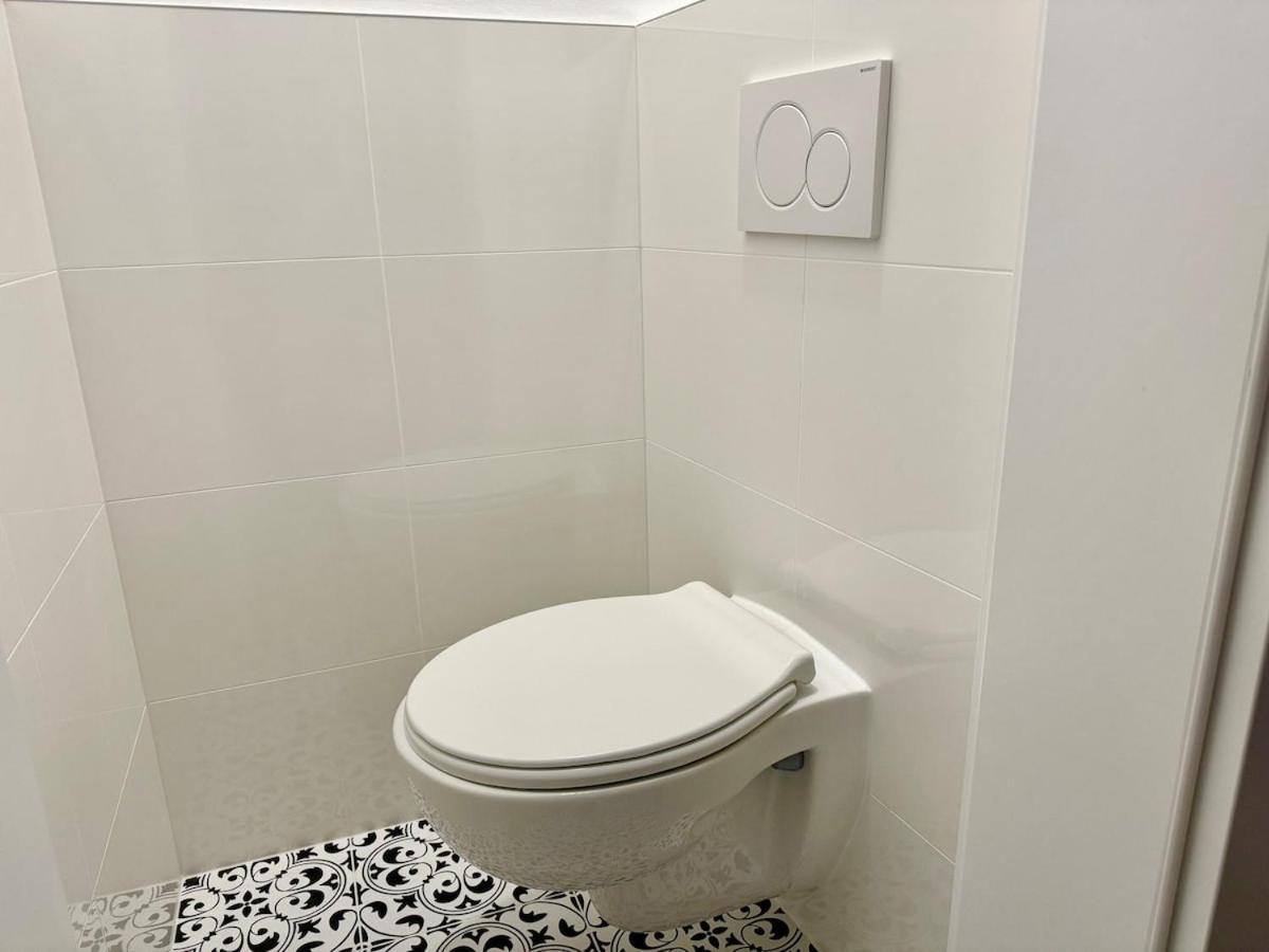 Stylish & Renovated With Free Parking Apartament Wiedeń