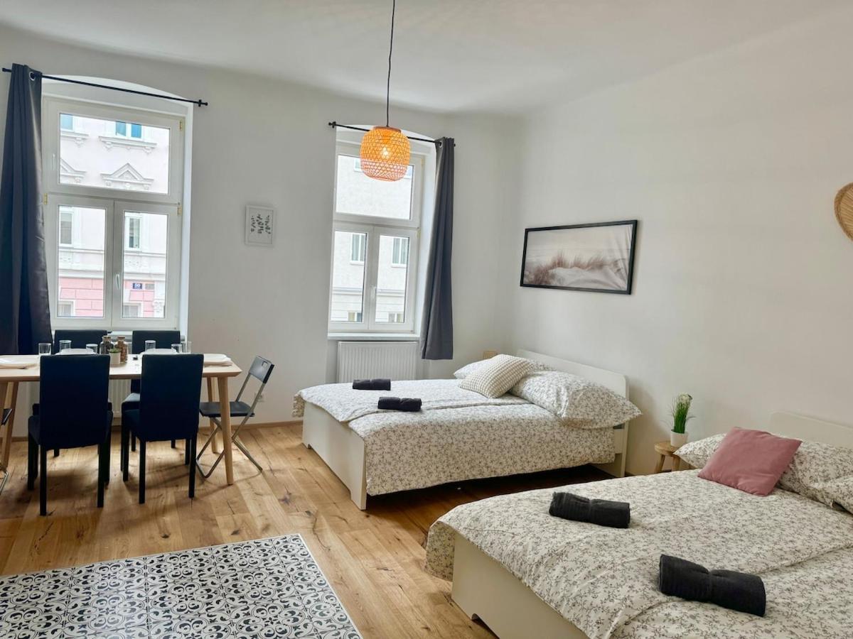Stylish & Renovated With Free Parking Apartament Wiedeń